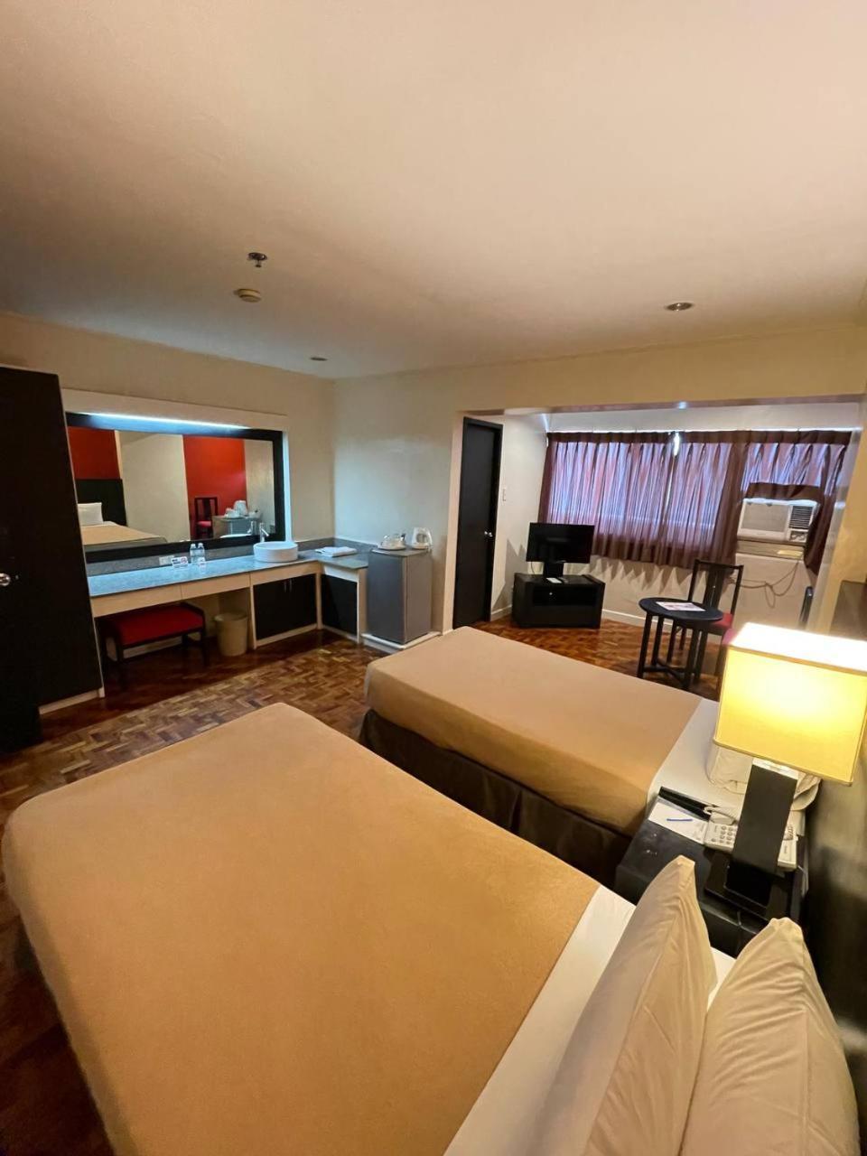 Copacabana Apartment Hotel Pasay Exterior photo